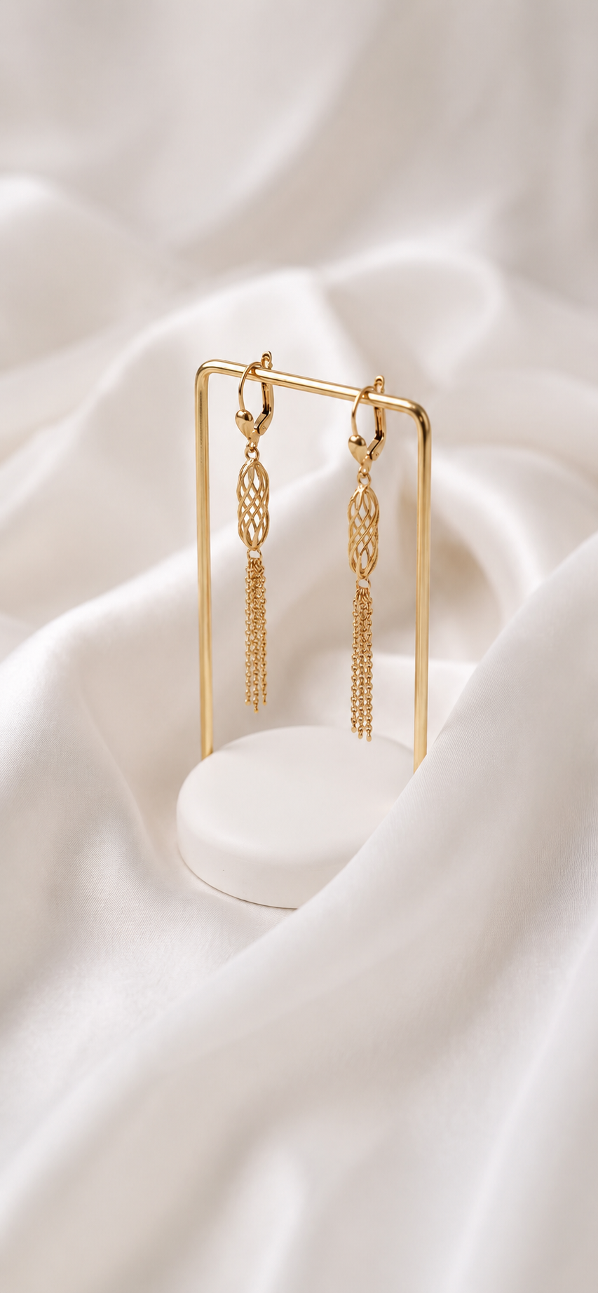 گوشواره طلای ۱۸ عیار